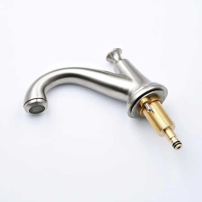 Двуръкохватков смесител за баня

Модели: Хром BL3031/BL3032