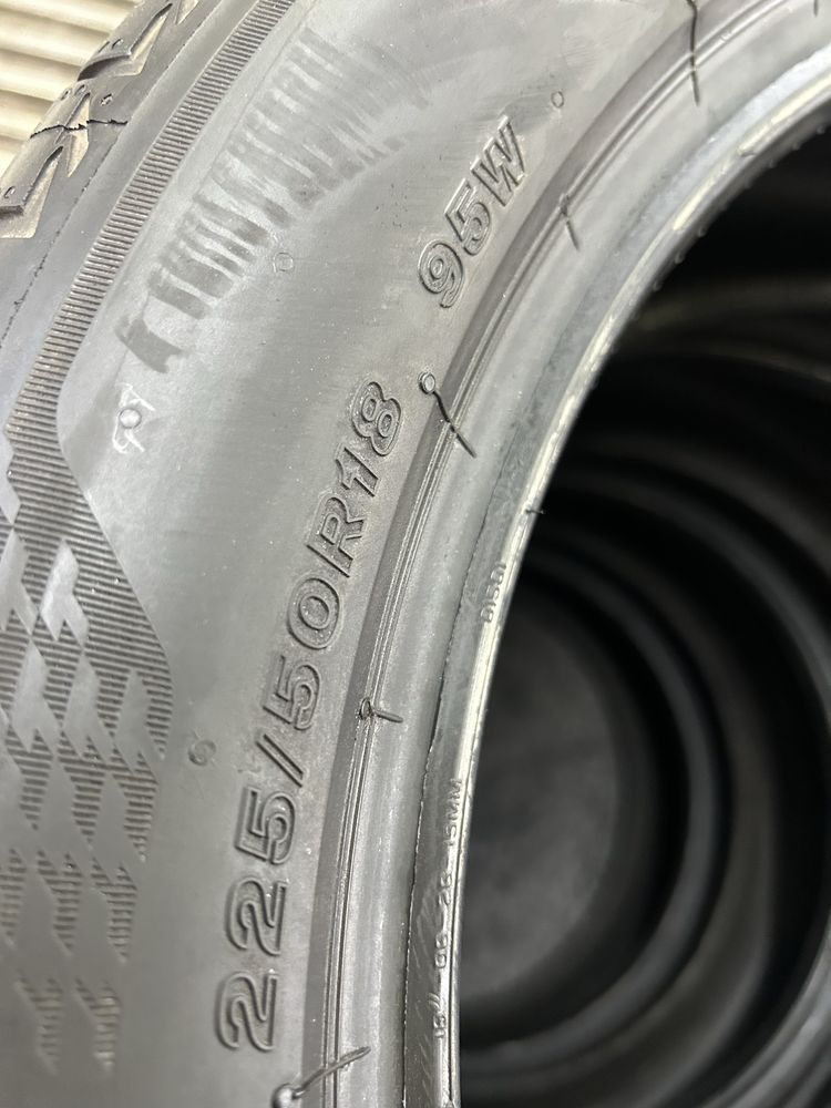 Гуми 225/50/18 Bridgestone Turanza 4 броя дот 5021