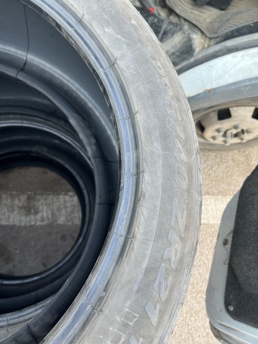 Продам шины 295/40 R21