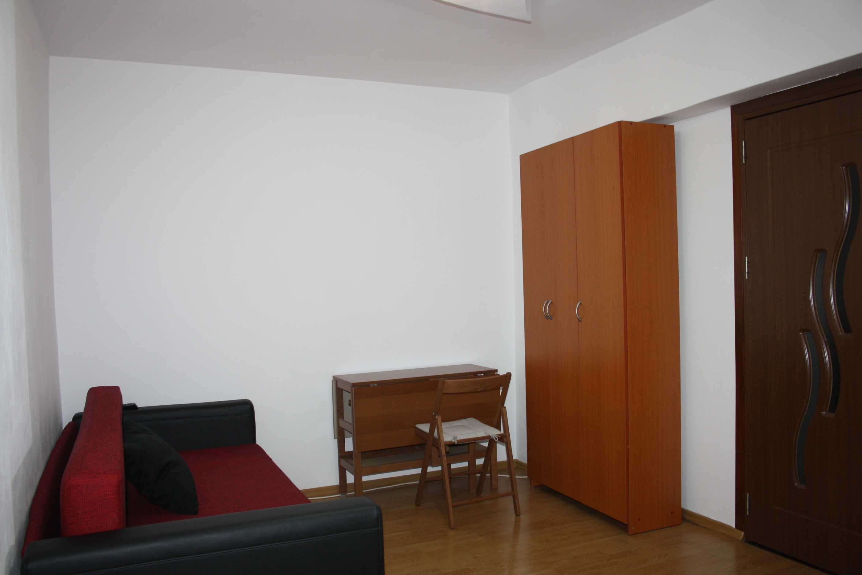 Garsoniera de vanzare decomandata - Str. Siretului