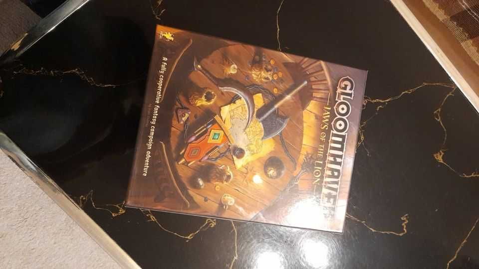 настолна игра (board game) Gloomhaven Jaws of the Lion