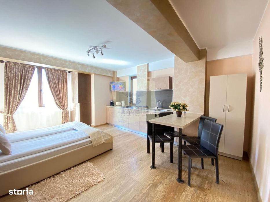 Studio de lux 40 mp cu balcon in zona Centrala