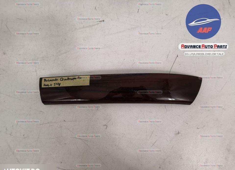 Ornament maner usa stanga originala in stare buna Maserati  Quattropor