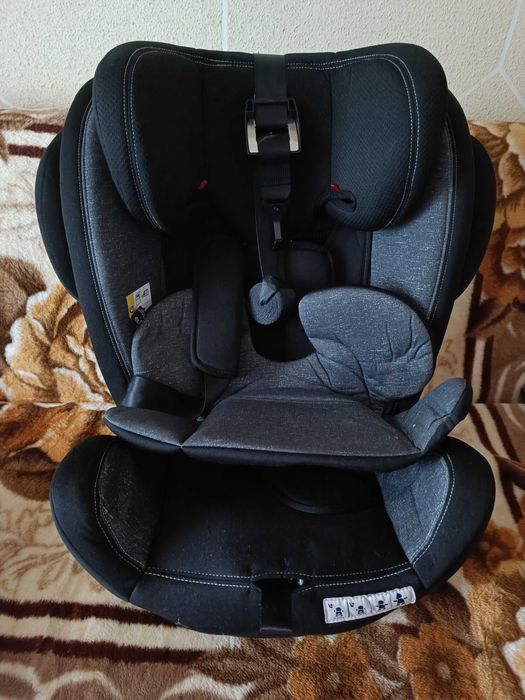 Vand scaun auto marca Chicco