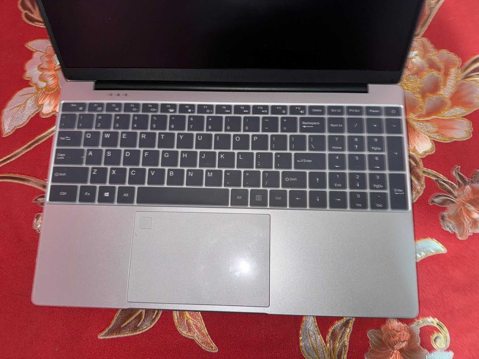 Vand Laptop GXMO + Mousepad + casti + mouse