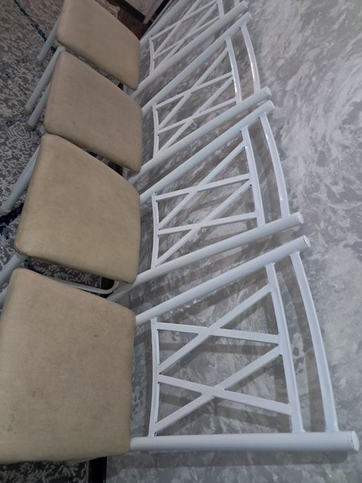 Стулья для кухни зала