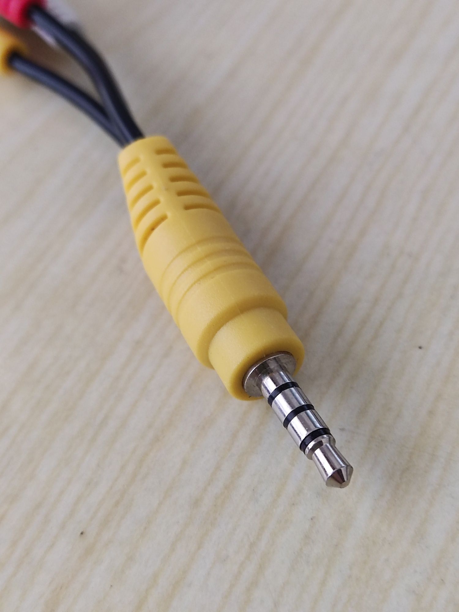 Переходник Jack 3.5 (4-pin) ― 3 RCA