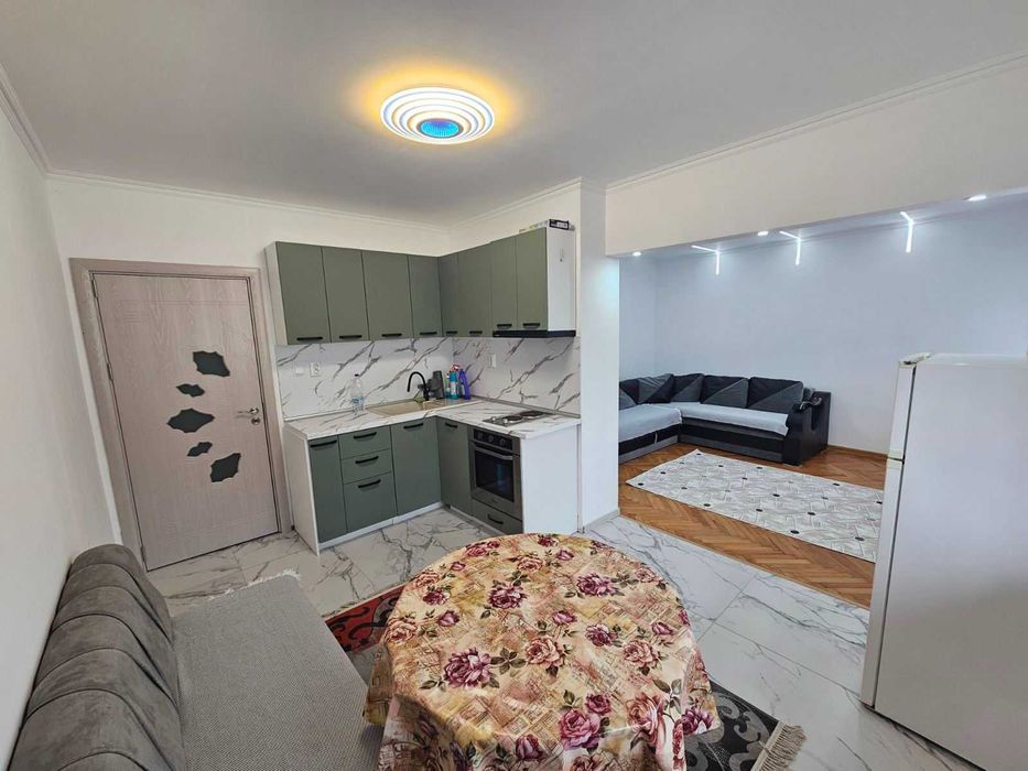 Н-2-96-Дава се под наем двустаен апартамент в центъра на града!