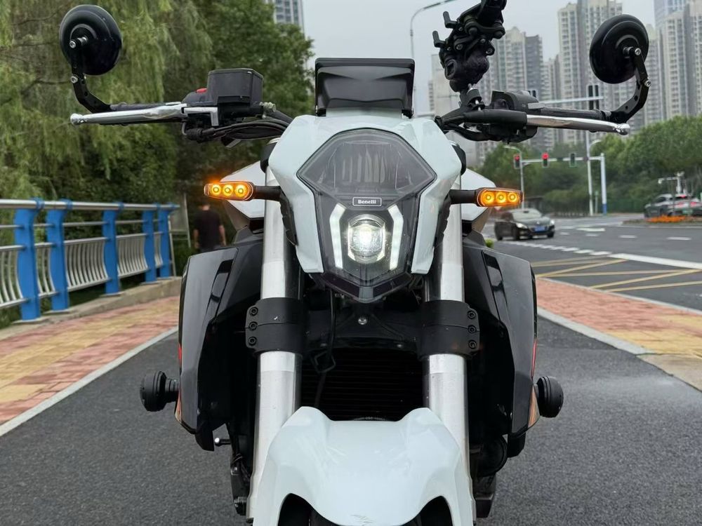 Городской мотоцикл Benelli TNT 600
