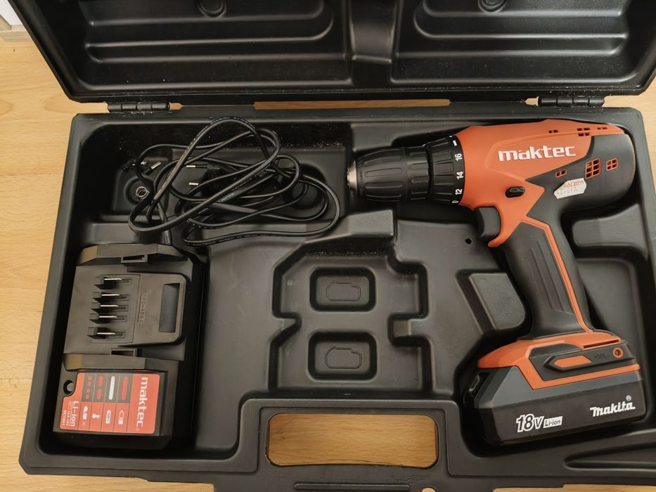 Боди и зарядно ново