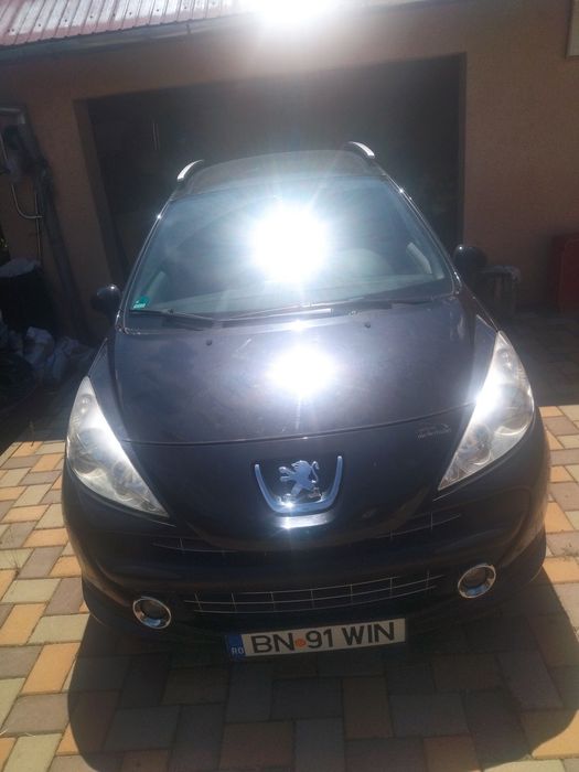 Peugeot 207 sw an 2008