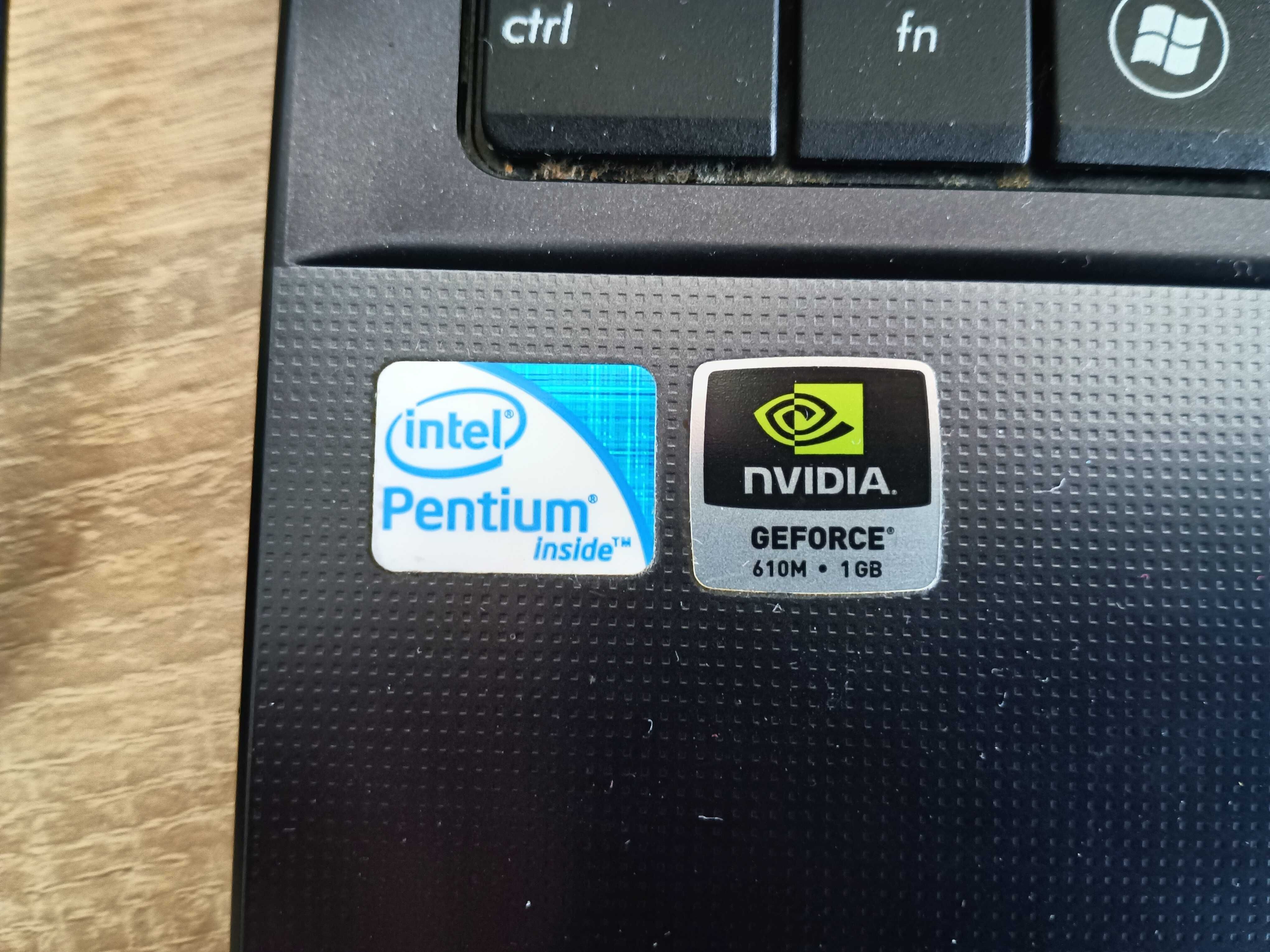 Лаптоп Asus X55V