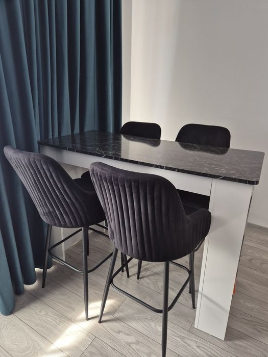 Set Masa Bar cu 4 scaune