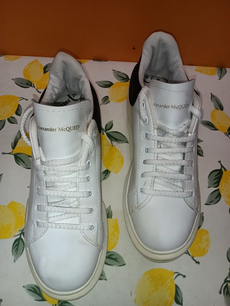 Alexander McQueen N 40 кожени - 210 лв