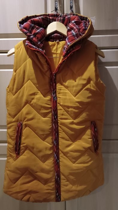 Унисекс жилетка в отличном состоянии