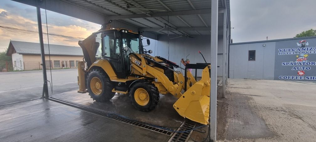 Închiriere buldoexcavator Ciorogarla