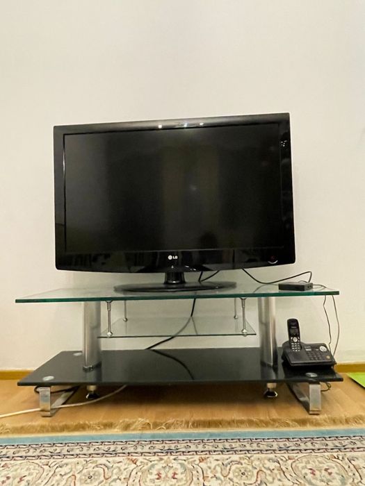 Телевизор LG 32 + тв тумба