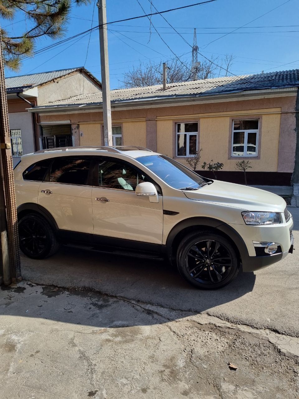 Captiva 2 2011 yil 
Probek 200.000km
Hadavoy polni qilingan 
Amartizat