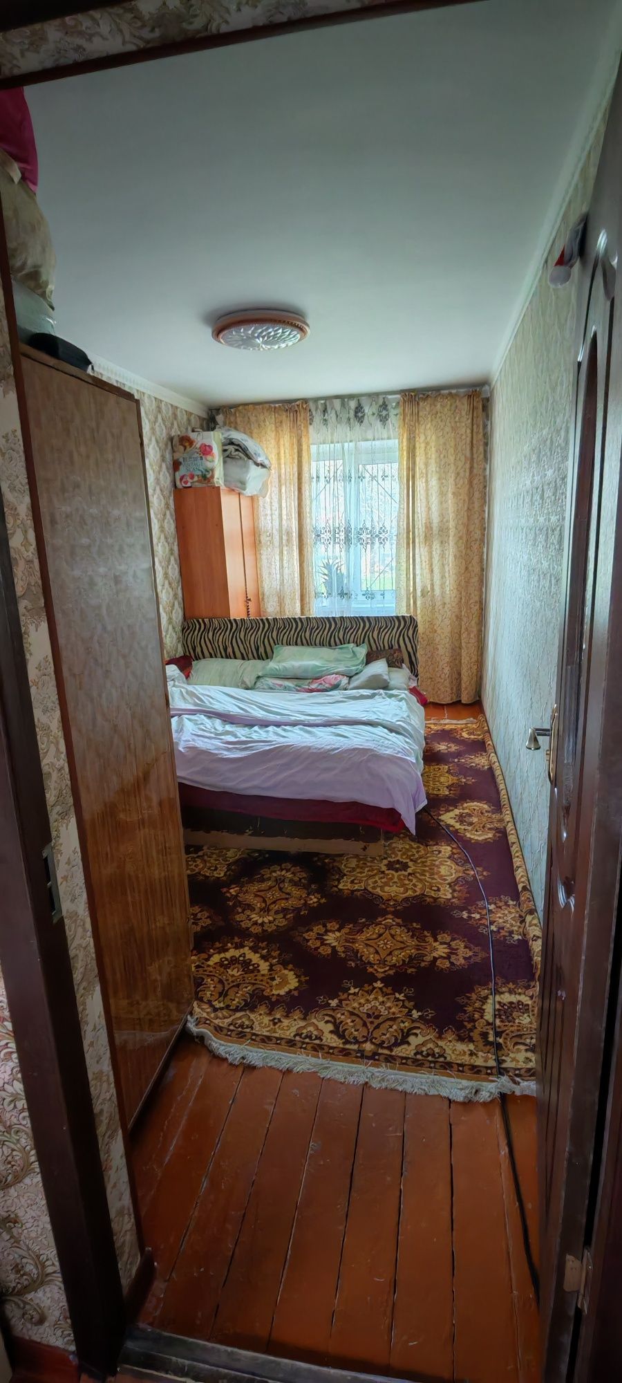 Продаю срочно квариту не дорого со всеми вещами и мебелью