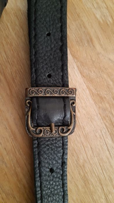 Geantă piele cu decoratiune metalică