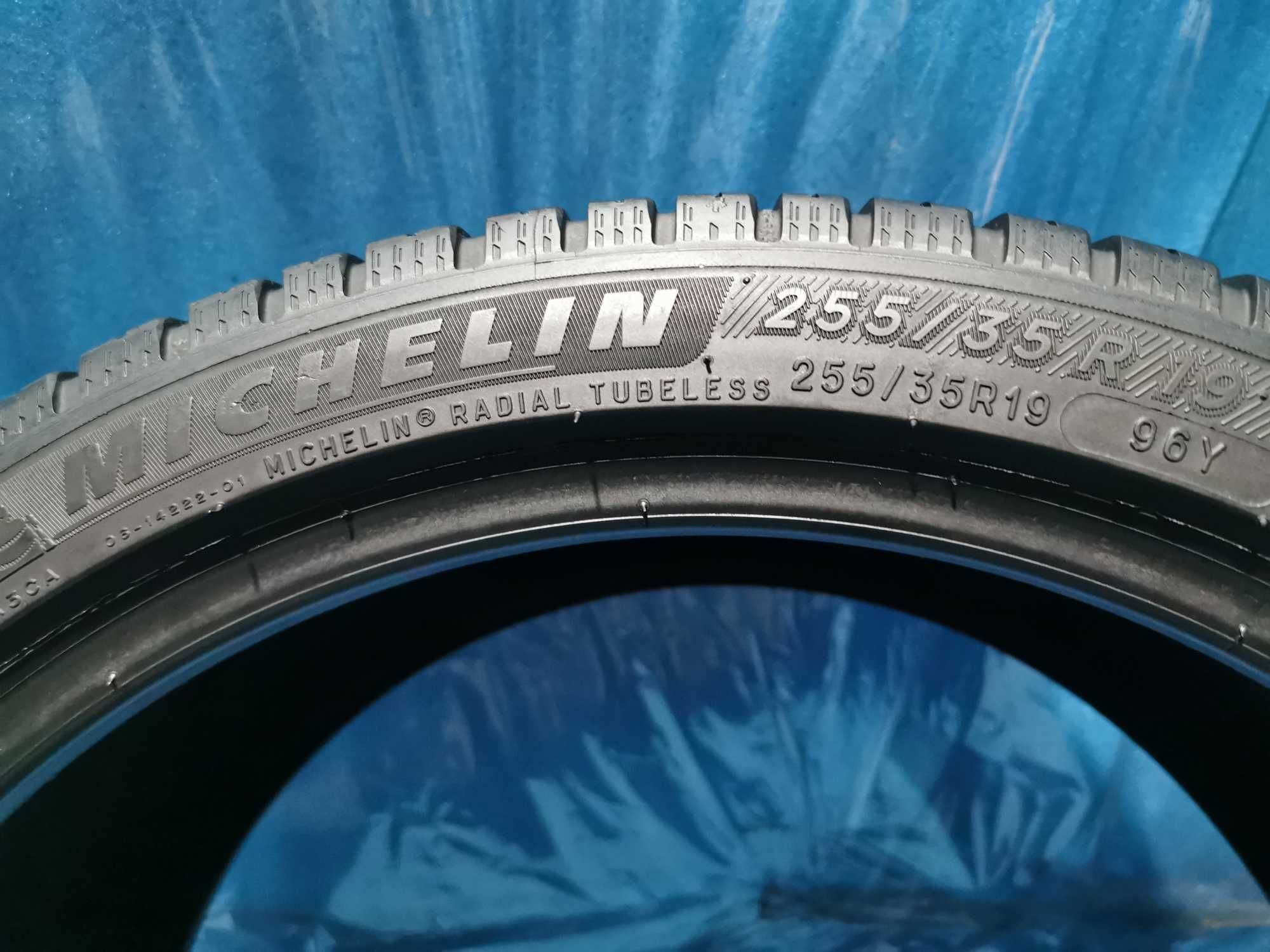 255 35 19 michelin 2 buc