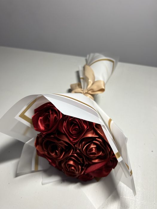 Buchet flori de satin