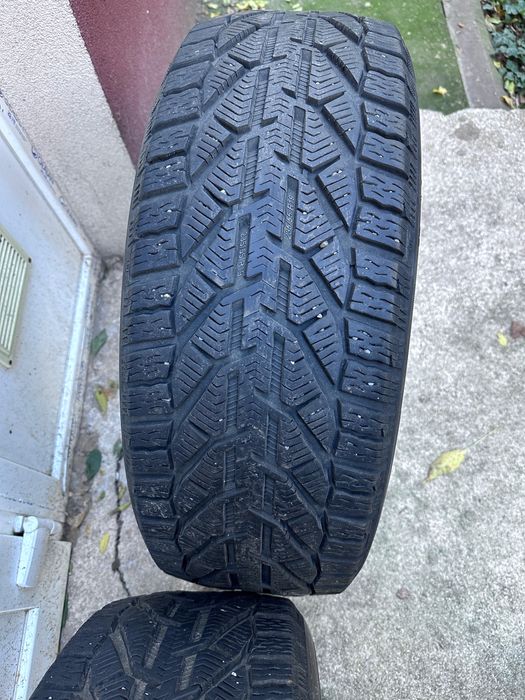 Vand 2 Anvelope iarna 235/55 R19