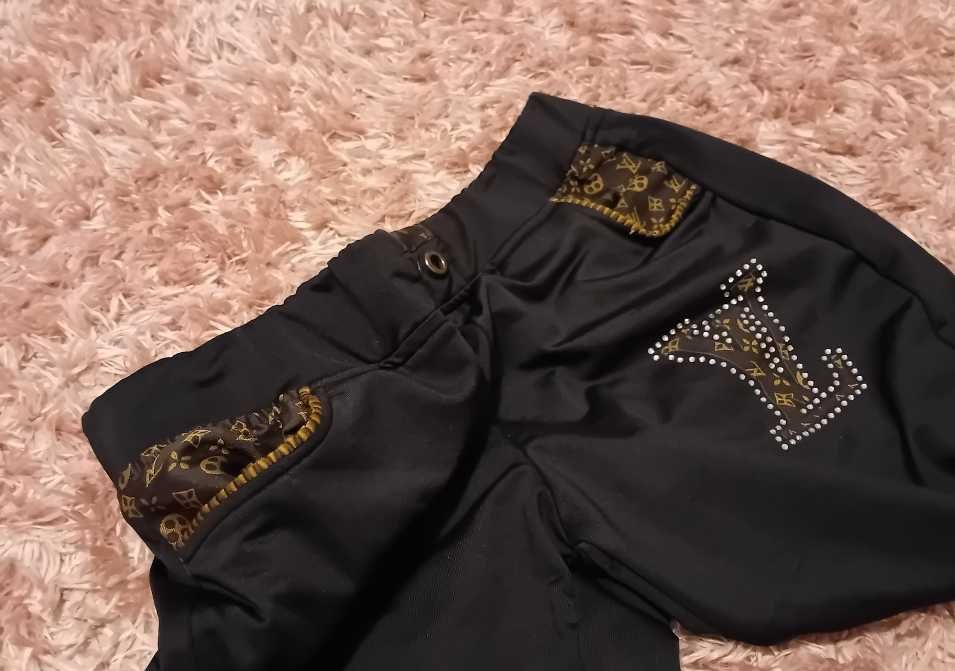 Оригинално дамско долнище Louis Vuitton