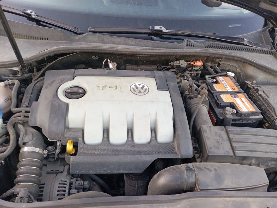 Фолксваген Голф 5 комби 1.9 тди BLS 2008год