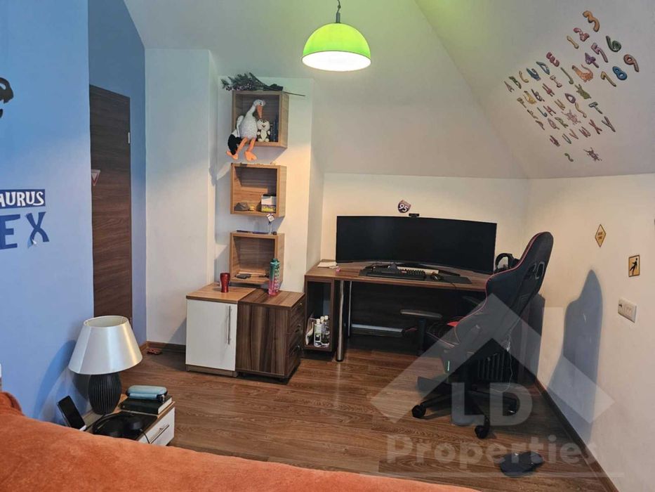 Многостаен апартамент с гледка към морето в к.к.Чайка