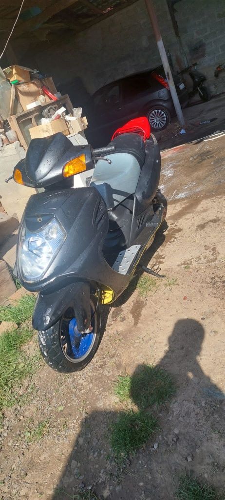 Vând scuter 50cc