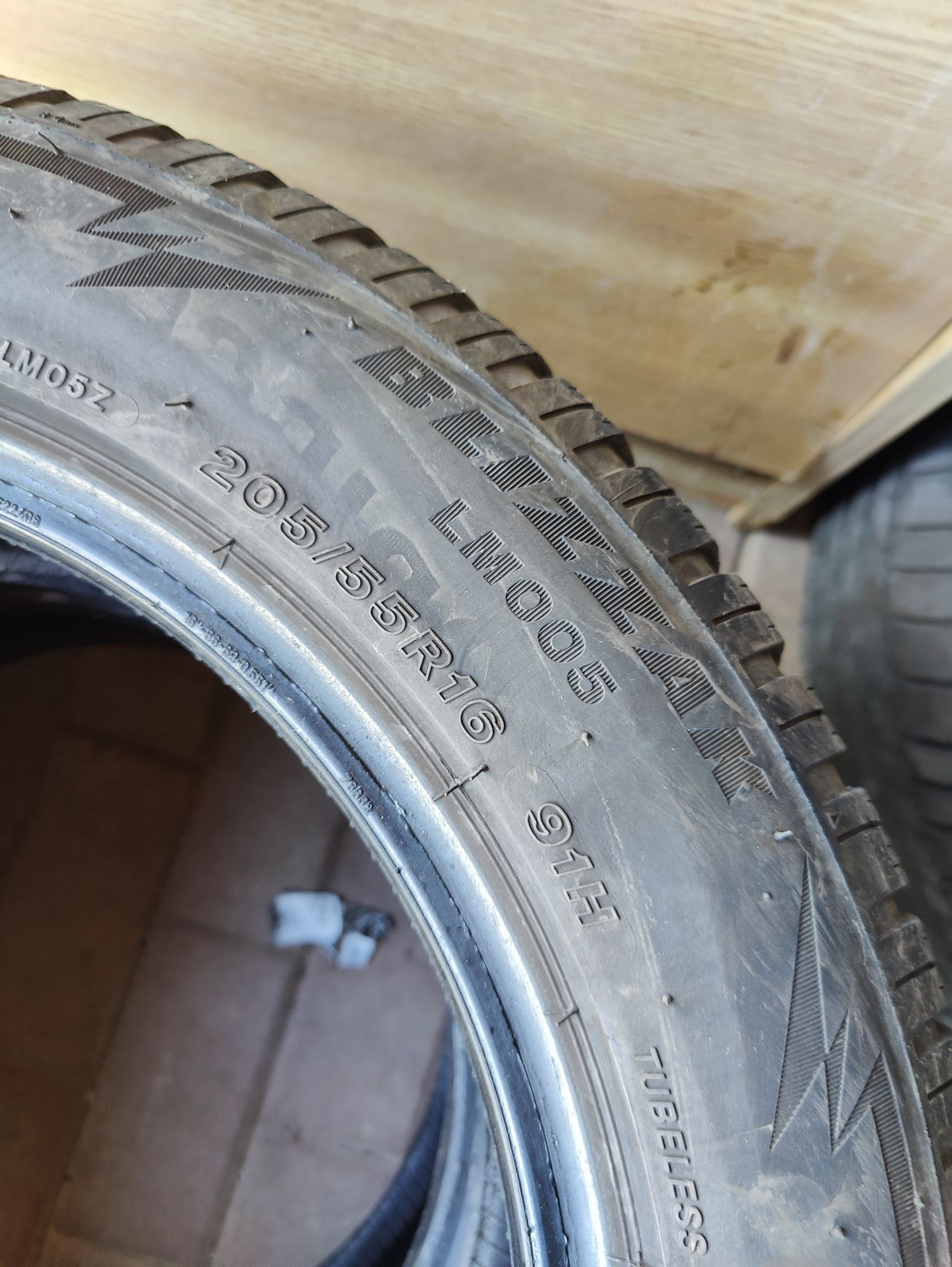 Anvelope Iarna All Season Bridgestone Blizzak LM005 - 205 55 R16 M+S
