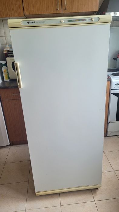 Фризер Indesit GSF 4270