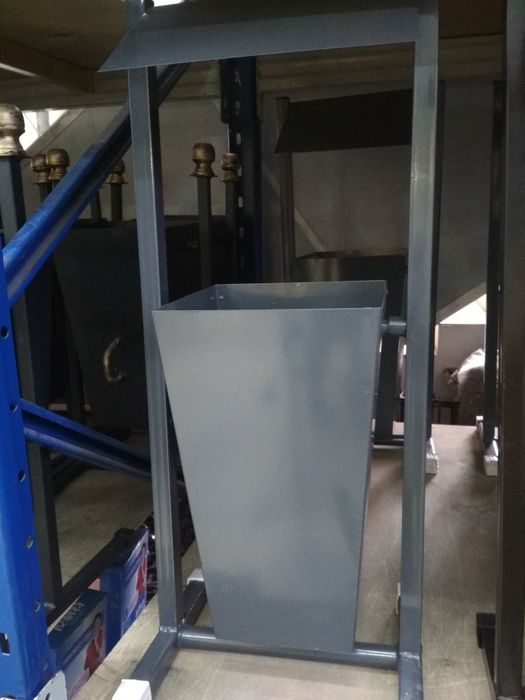 Урна хозяйственной