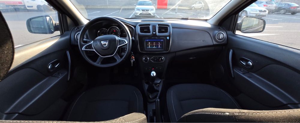 Vand Dacia Logan super intretinuta!