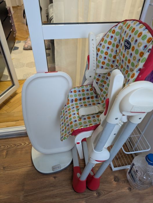 Scaun de masa Chicco Polly