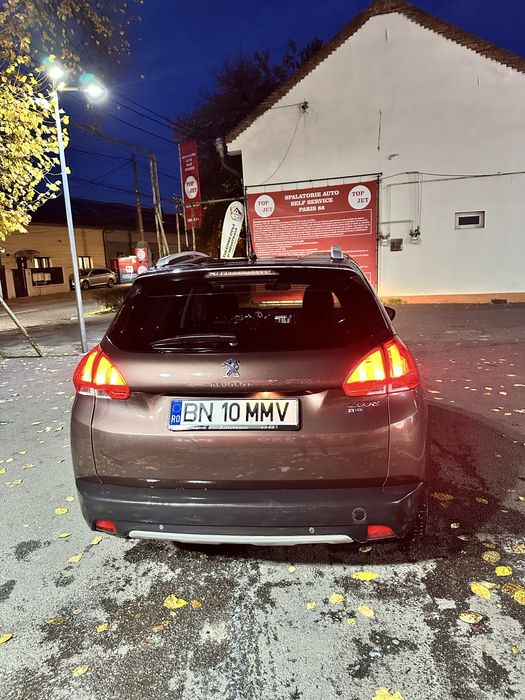 Se vinde Peugeot 2008, din anul 2013, motor 1.6 diesel, automat.
