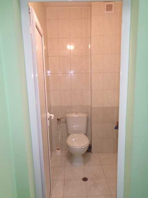 Дава се под наем Офис в Търговище, Център - 30 кв.м за 229.5 € - Снимка #2