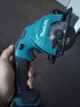 Fara încărcător/Circular Makita nou 12v _plus 3 baterii noi , 2 pânze