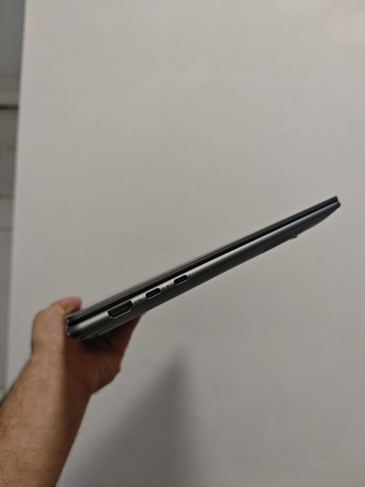 Laptop Lenovo Yoga Pro 14IMH9