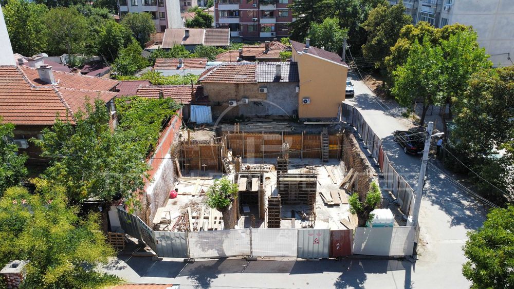 Продава се Двустаен апартамент в Пловдив, Кючук Париж - 68 кв.м за 1331 €/кв.м - Снимка #2