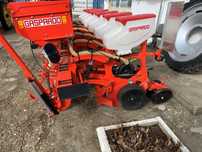 Semanatoare plante prasitoare Maschio Gaspardo MTR 6R cu fertilizare