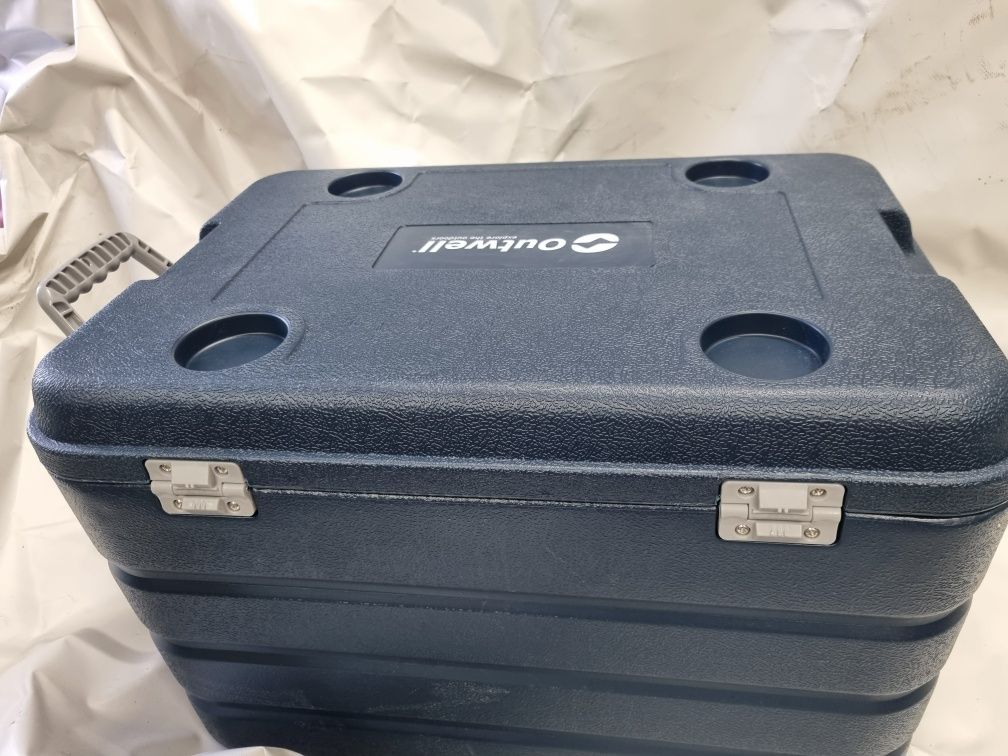 Хладилна кутия Outwell 60L