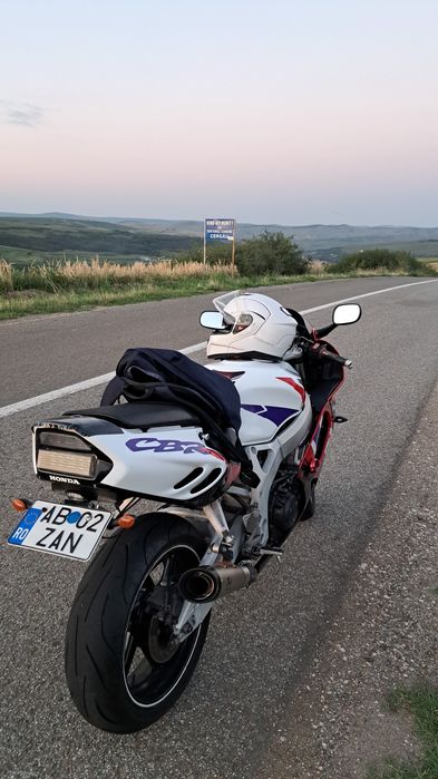 Honda cbr 900 rr sc33