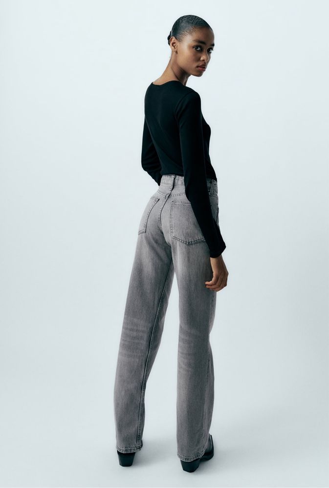 Zara джинсы, средняя высота, состояние отличное