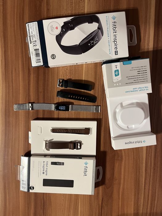 Ceas smartwatch Fitbit Versa Lite si bratara fitness Fitbit Inspire HR