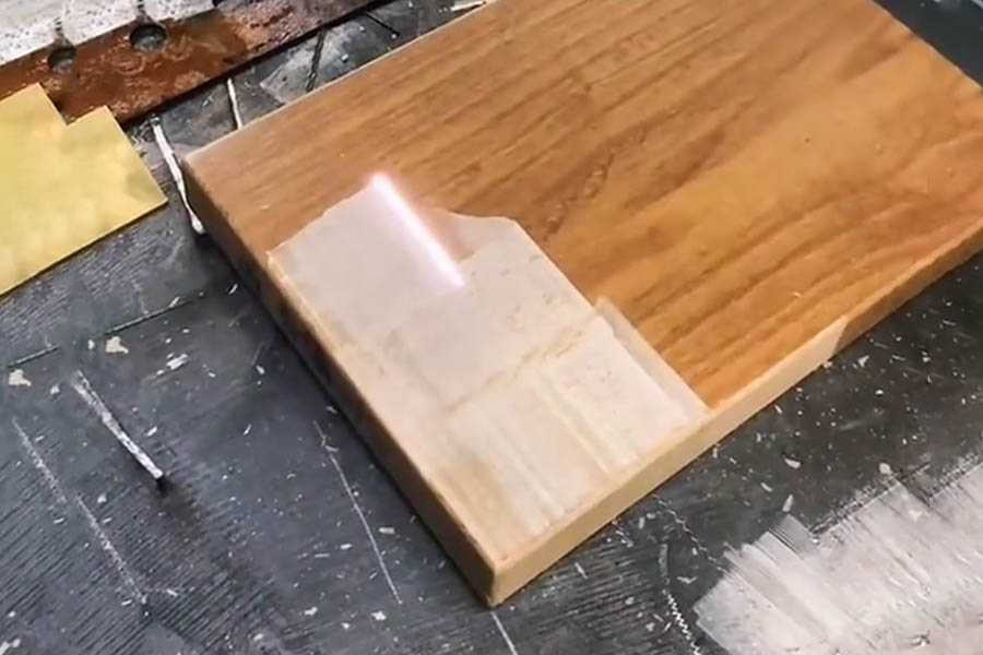 Aparat de Curățat cu Laser Pulsatoriu (Lemn, Piatra, Cauciuc, Fier)