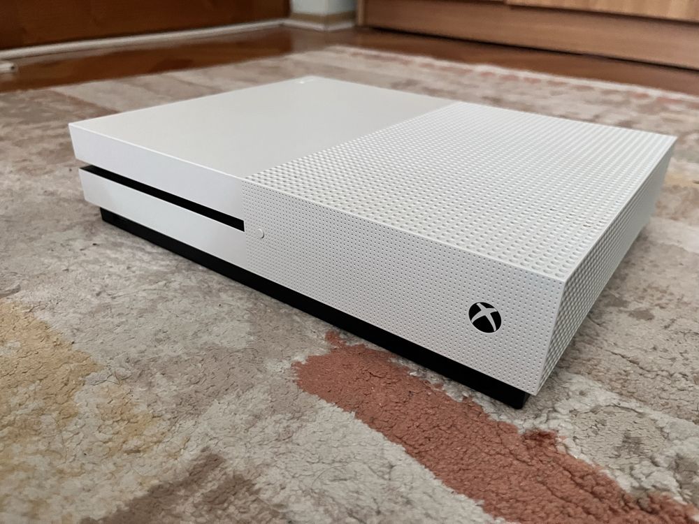 Consola Xbox One S 1TB