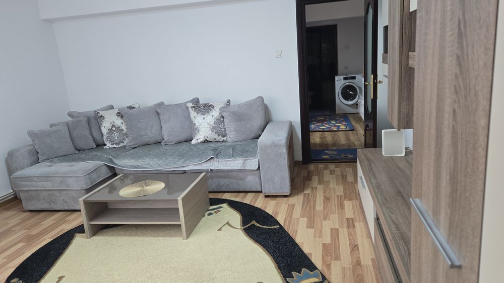 Apartament de inchiriat, apartament2 camere zona centrala,piata mare07