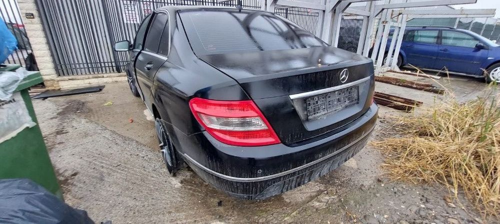 Dezmembrari Mercedes Benz W204 motor 1.8 benzina kompressor